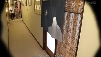SDMUA-024 嘿，性感的美女，要不你只裹着条浴巾偷偷溜进男浴室，让男顾客们好好享受一番？超级硬核  #あきばもも #秋叶桃 #きみと歩実 #君户步实 #兼咲みゆ #金崎美优