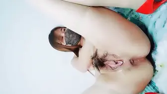 黄瓜玉米茄子激情双插，高潮喷水浪叫不止