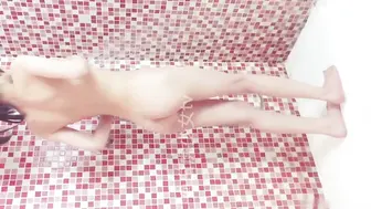 【发条少女迷之呆梨】极品福利姬白虎一线天诱惑定制泄密流出