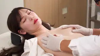 JUQ-775 [中文字幕]无码破解 睡眠堕落 意识中总是在睡眠的时候 人妻猥亵内射诊疗室 明里紬