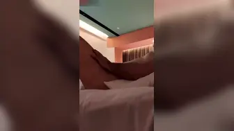 巨乳嫂子和兄乱伦 骚货和兄弟开房偷情 上了年纪都还如虎如狼