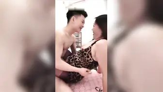 真实家庭乱伦 乱伦18岁儿子操骚妈