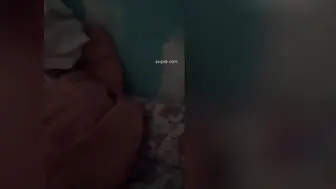 00女主非常纯欲身材也好，笑起来非常好看，小白虎嫩妹被舔很害羞很舒服，女神应该连逼都是甜的