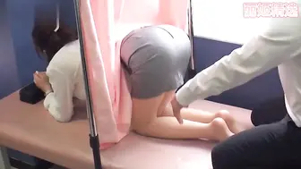 【解说+高清中字】搞笑解说：美少女体检日记