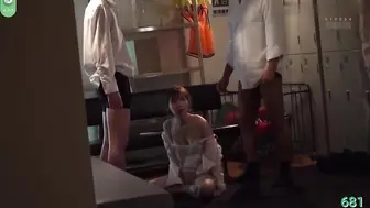 π681 肉体献祭女教师